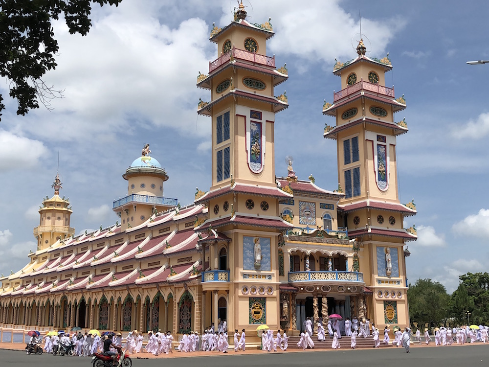 Cao Dai Temple